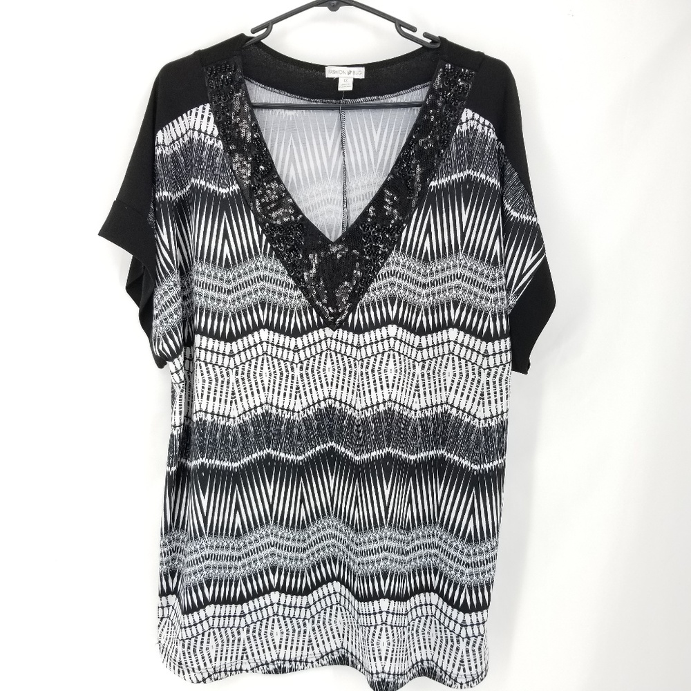NWOT Fashion Bug New Without Tags Black White Top